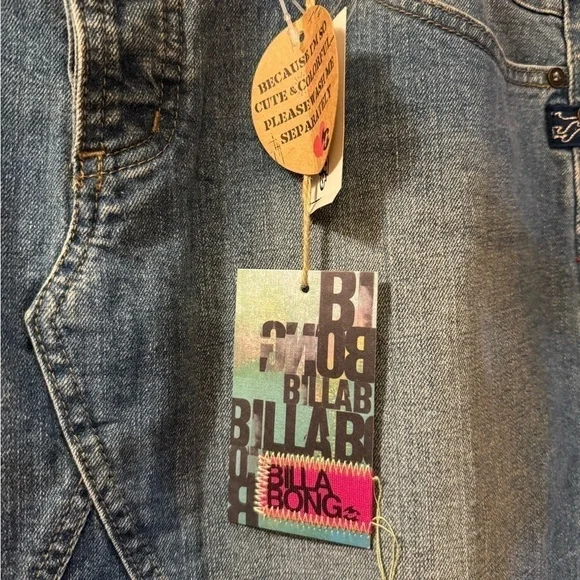 NWT Billabong Distressed Low Rise Denim Mini Skirt Juniors - Picture 6 of 8